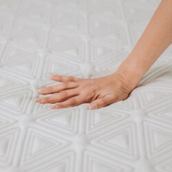 10” Full Gel Memory Foam Mattress - White / Dark Gray