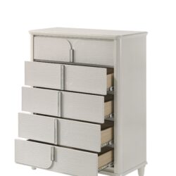 Laveda - Chest - White