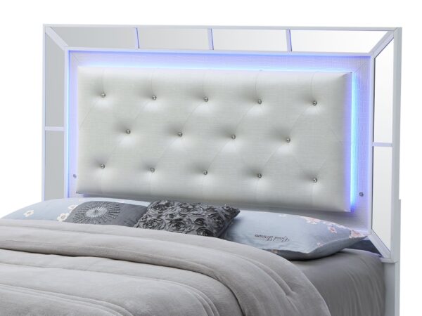 Elegant Contemporary Bed - Silver Champagne