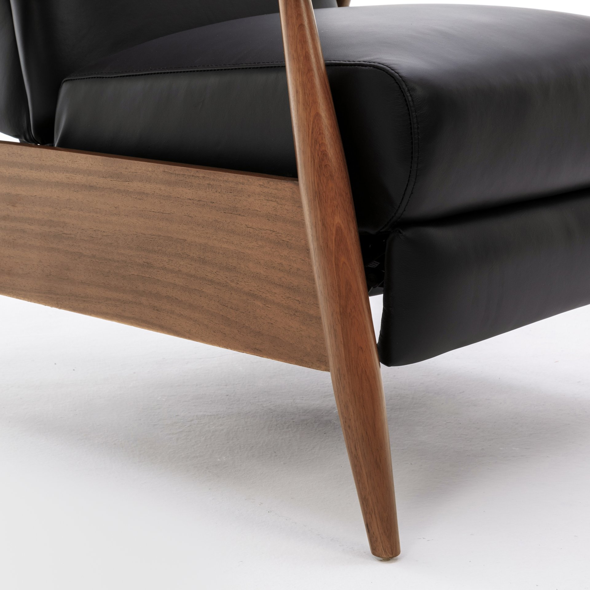 Fremont - Arm Push Back Recliner Chair - Black - Image 7