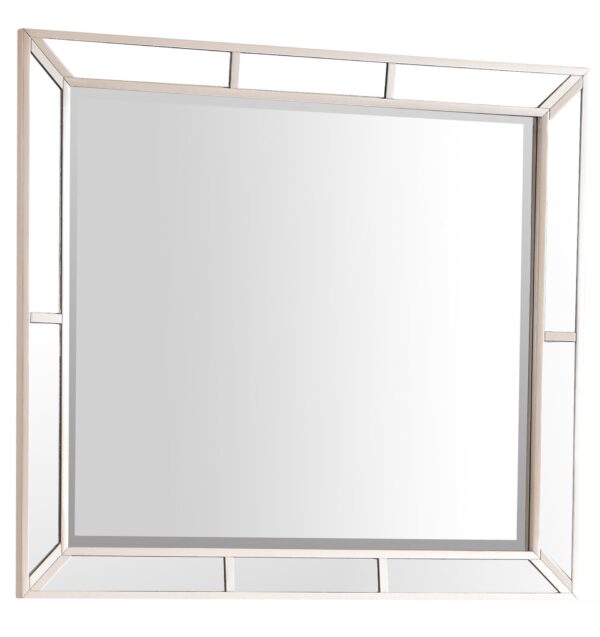 Elegant Wall Mirror For Modern Spaces - Pearl