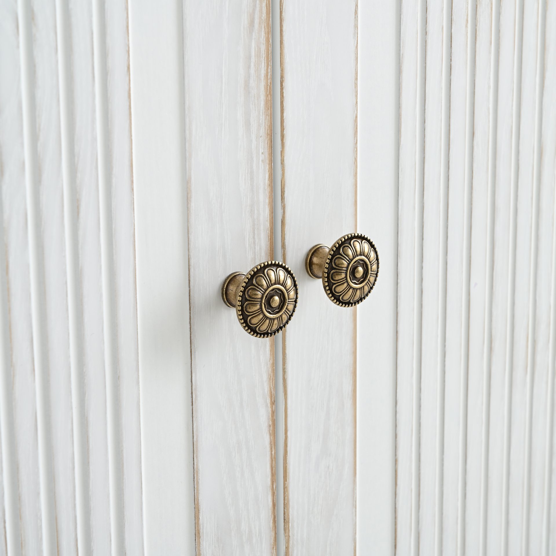 Vintage Display Cabinet With Double Glass Doors, Traditional Style Hutch For Home Or Workspace Washed - White Washed - Image 15