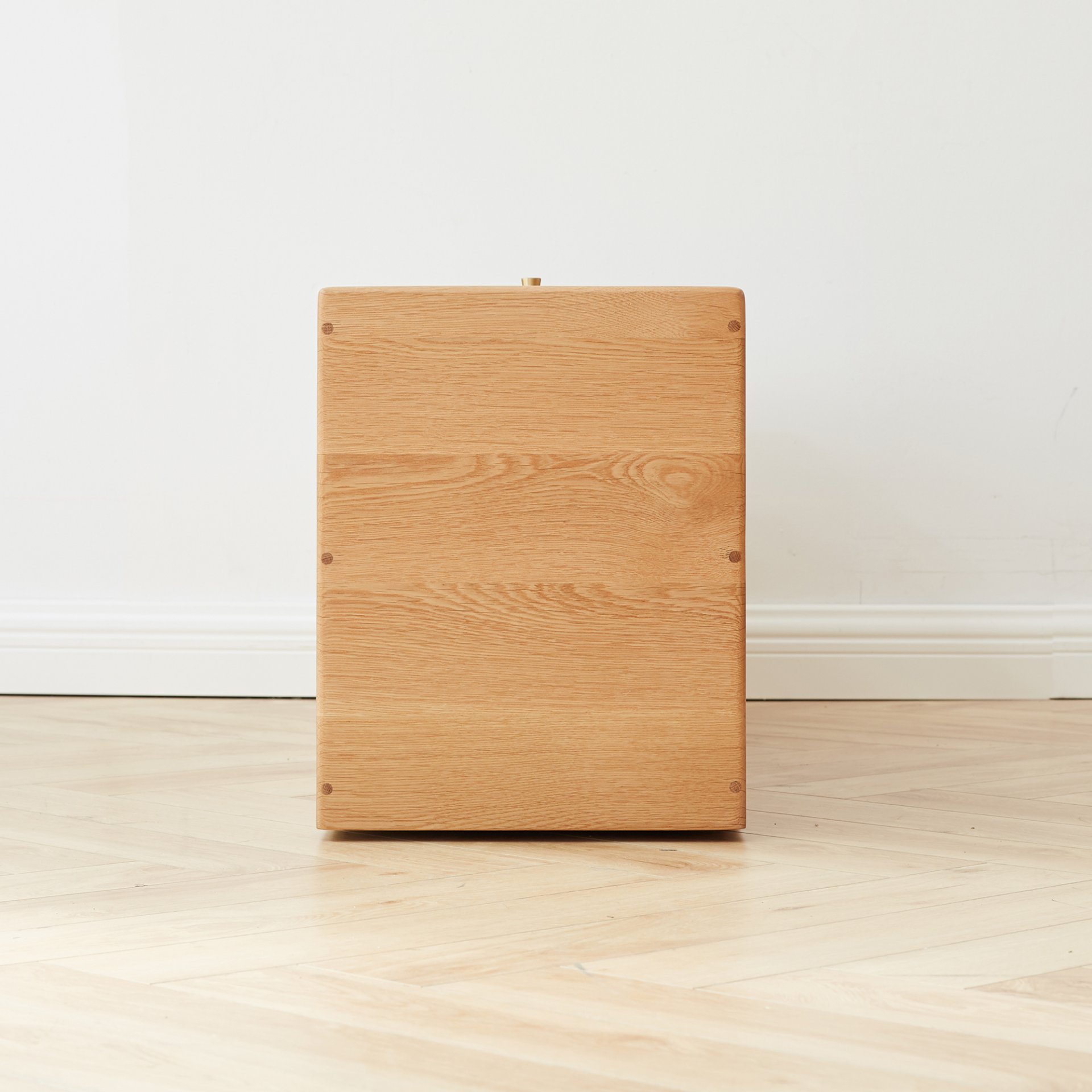 Free-Standing Corner Storage Cabinet For Living Room, Four Drawers - Solid Oak - Image 10
