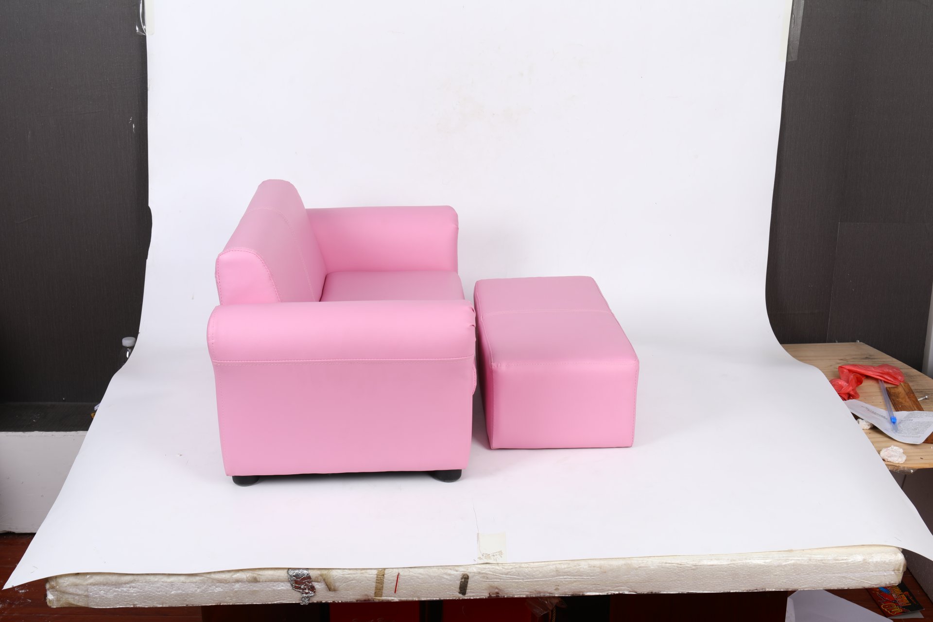 Kids Club Chair Sofa / Sectional And Ottoman - Pink - Image 9