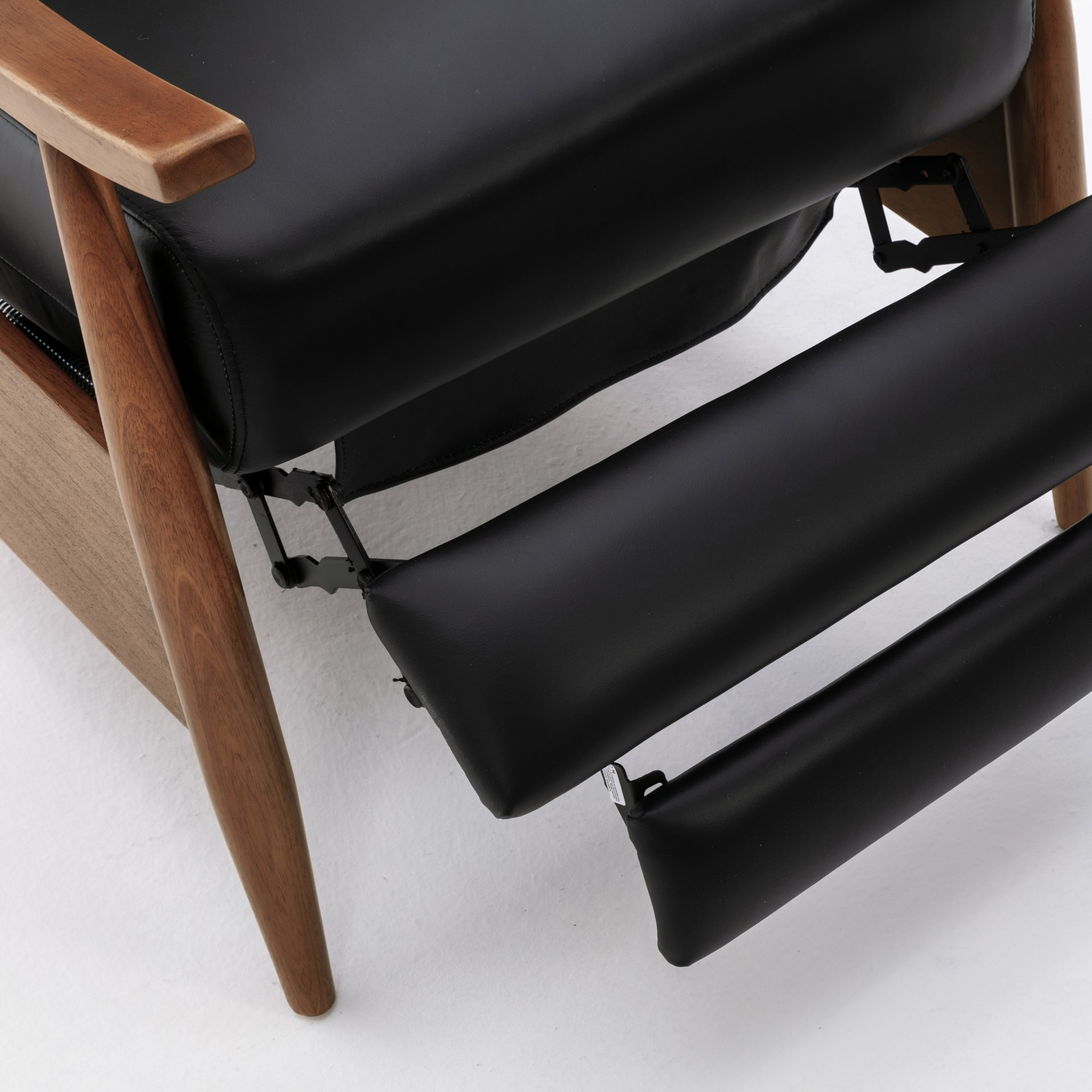 Fremont - Arm Push Back Recliner Chair - Black - Image 8