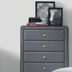 Valda - Chest - Light Gray