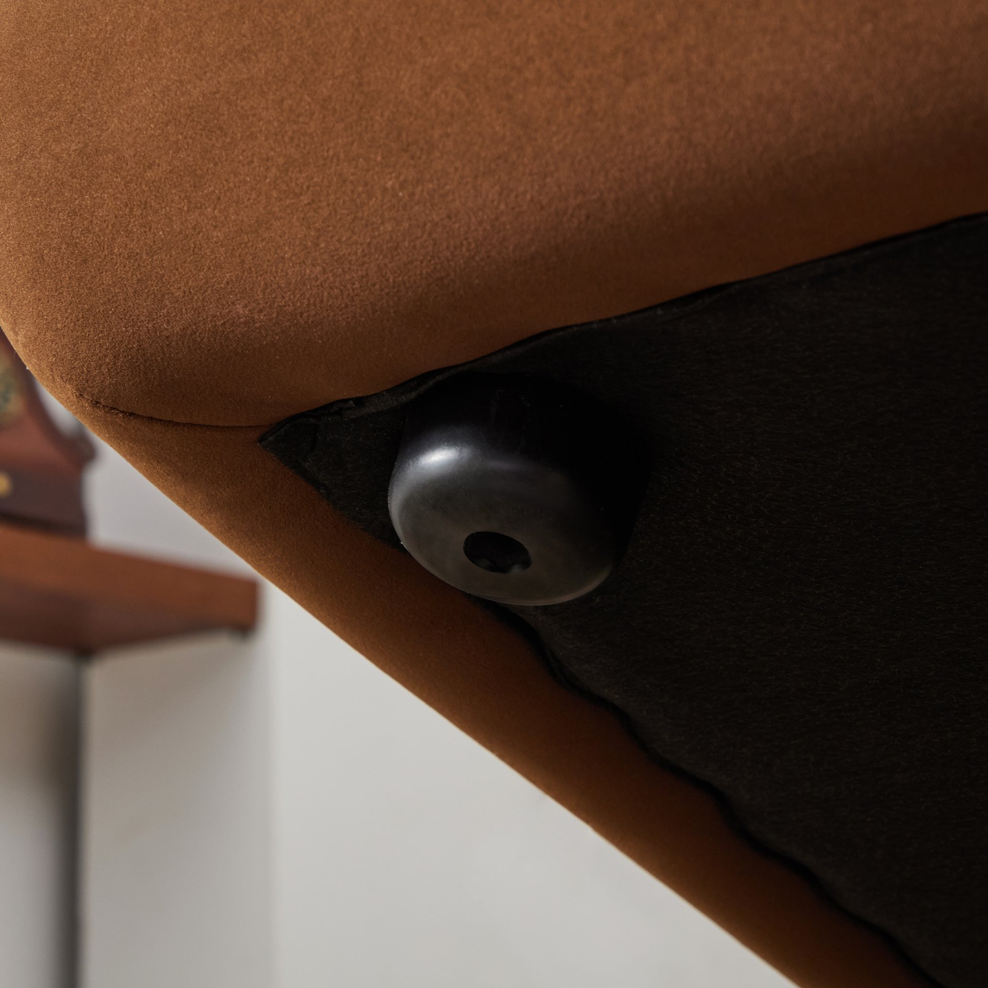 Nordic Modern Sofa With Detachable Pillowcase, French Velvet Fabric, Solid Wood Frame, High Density Sponge Filling - Camel - Image 12