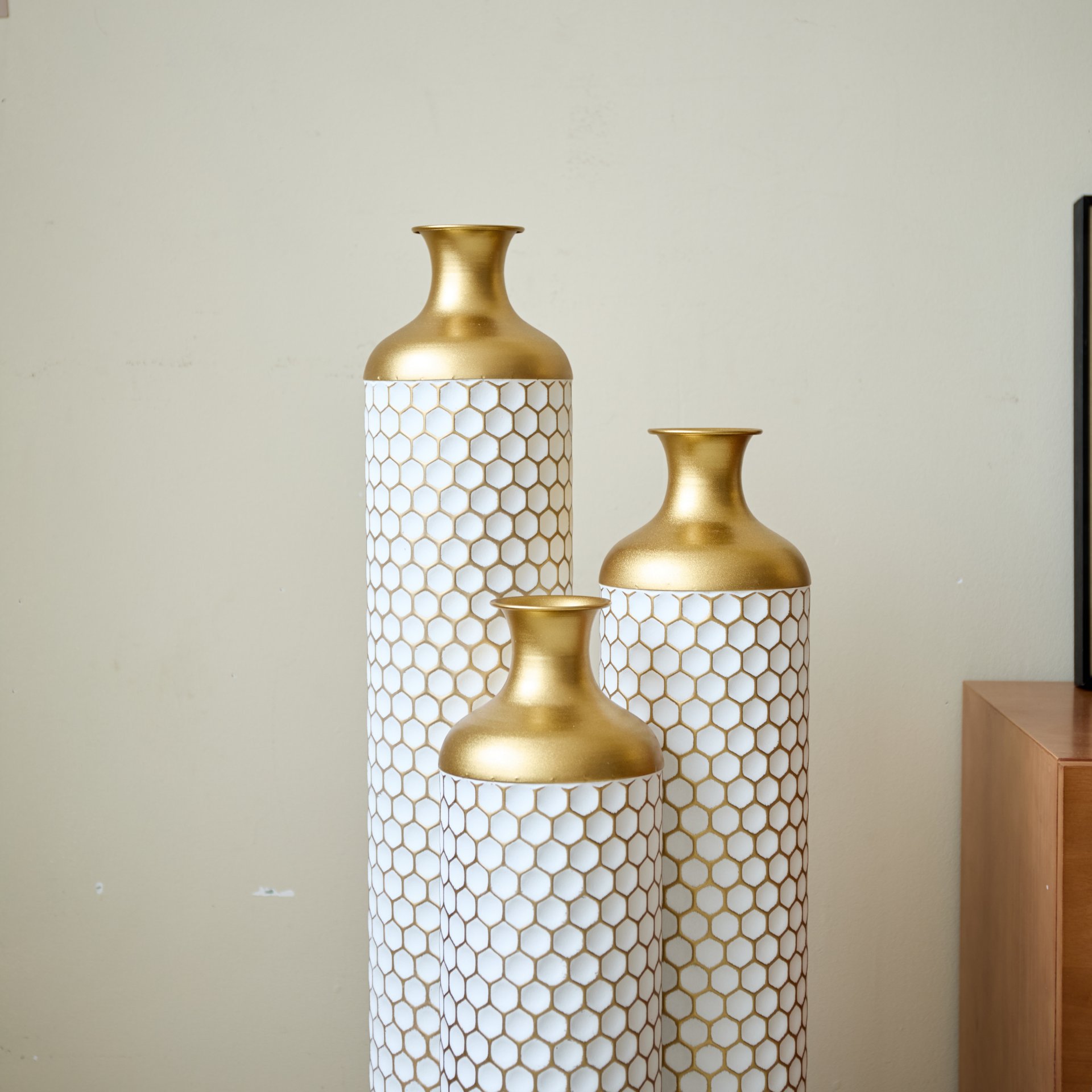 3 Piece Set Gorgeous Home Decoration Large Glazed Floor Vase Decoration Home Droplet Shaped - Gold / White - Image 15