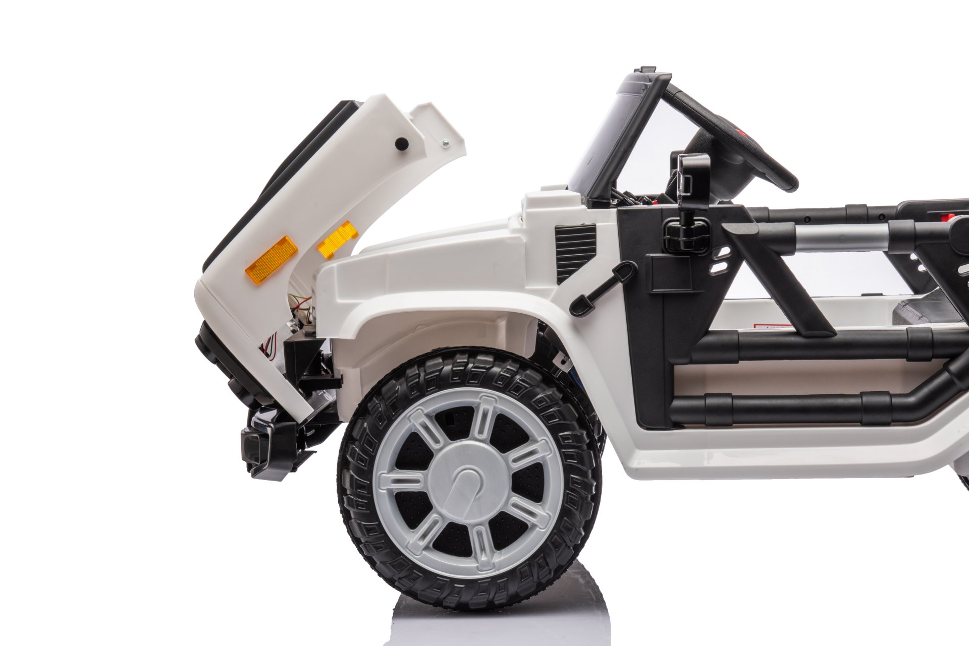 12V7A 30W*2 Four-Wheel Drive Leather Seat One Button Start, Forward And Backward, High And Low Speed, Music, Front Light, Power Display, Two Doors Can Open, 2.4G R / C, Seat Belt Four Wheel Absorber - White / Black - Image 11