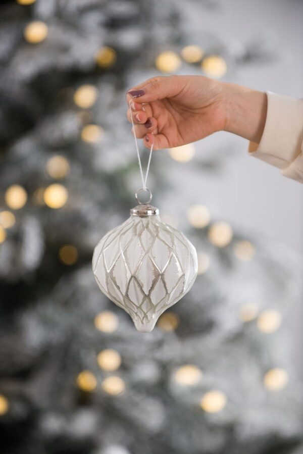 Christmas Ball Ornaments, Decorative Hanging Ball Christmas Tree Ornaments For Holiday Party Decorations (Set of 6) - White