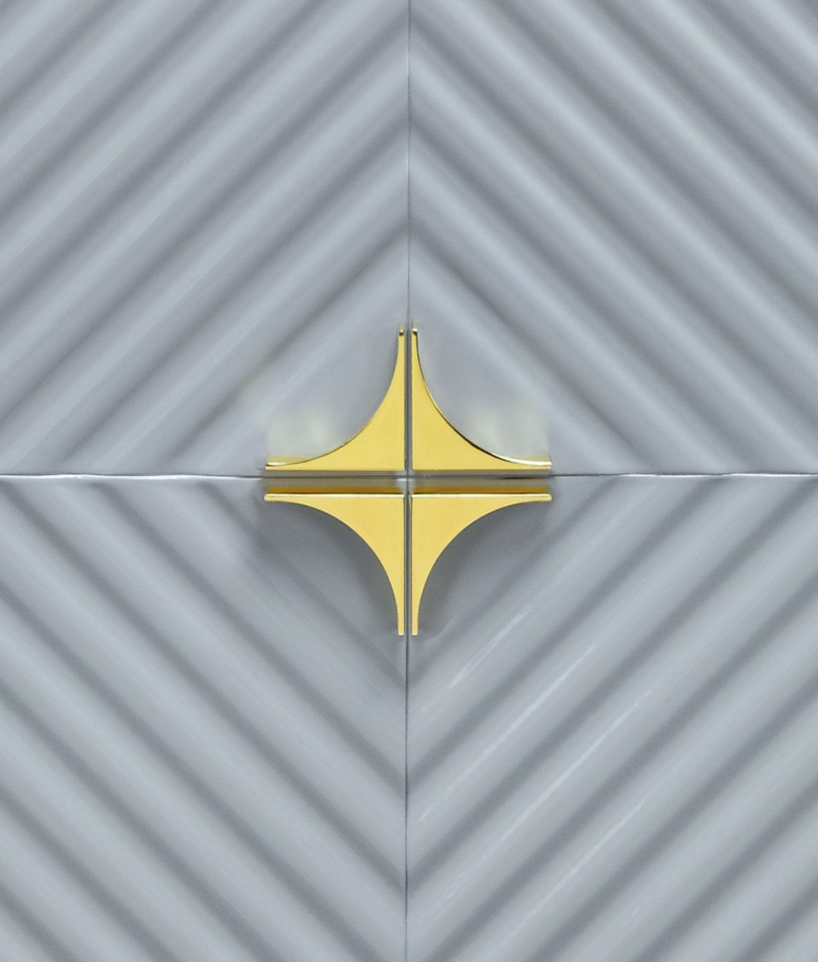 Gaines - High Gloss Accent Cabinet - Gray - Image 9