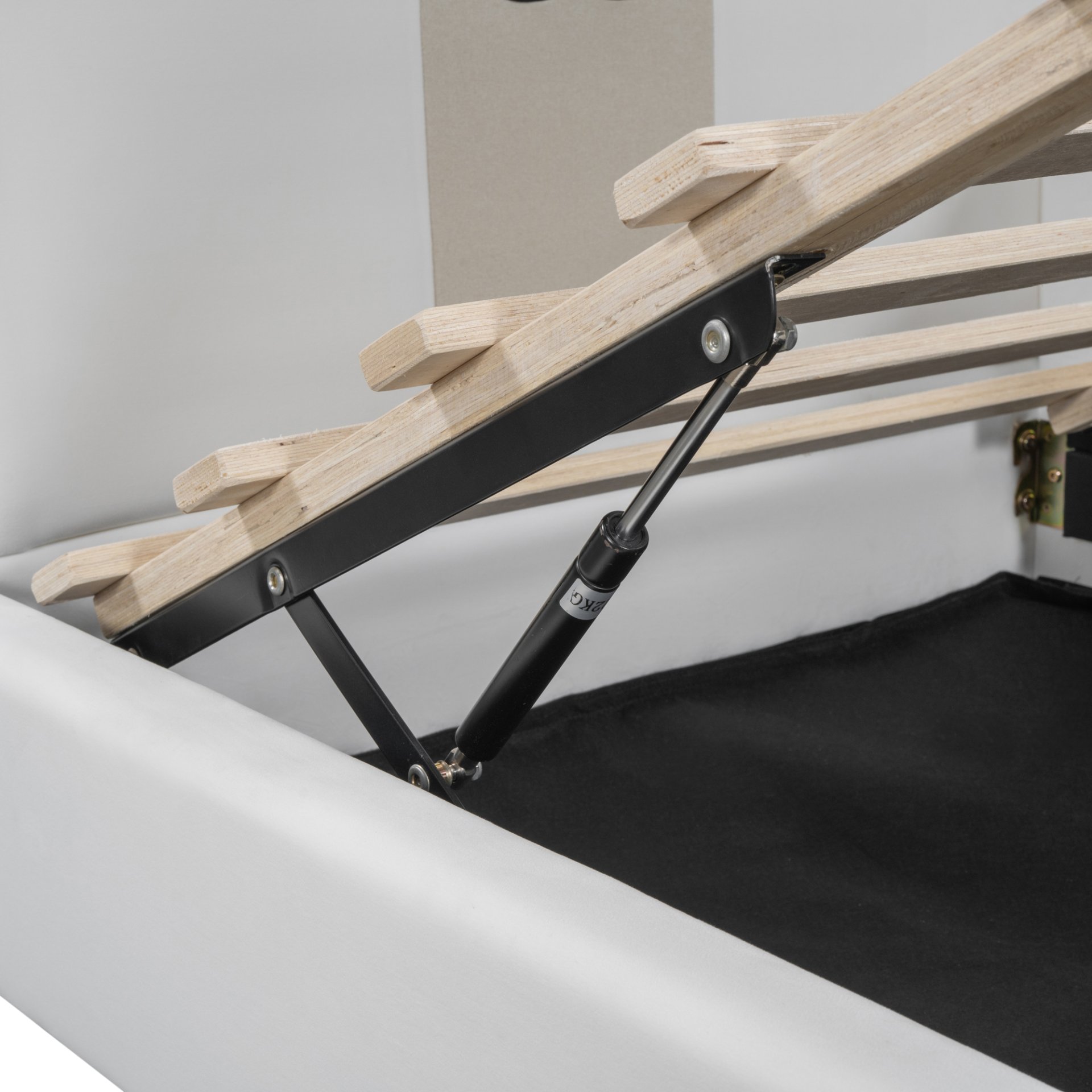 Twin Size Upholstered Daybed With Bear Shaped Headboard, Hydraulic System And Breathable Mesh Fence - White - Image 15