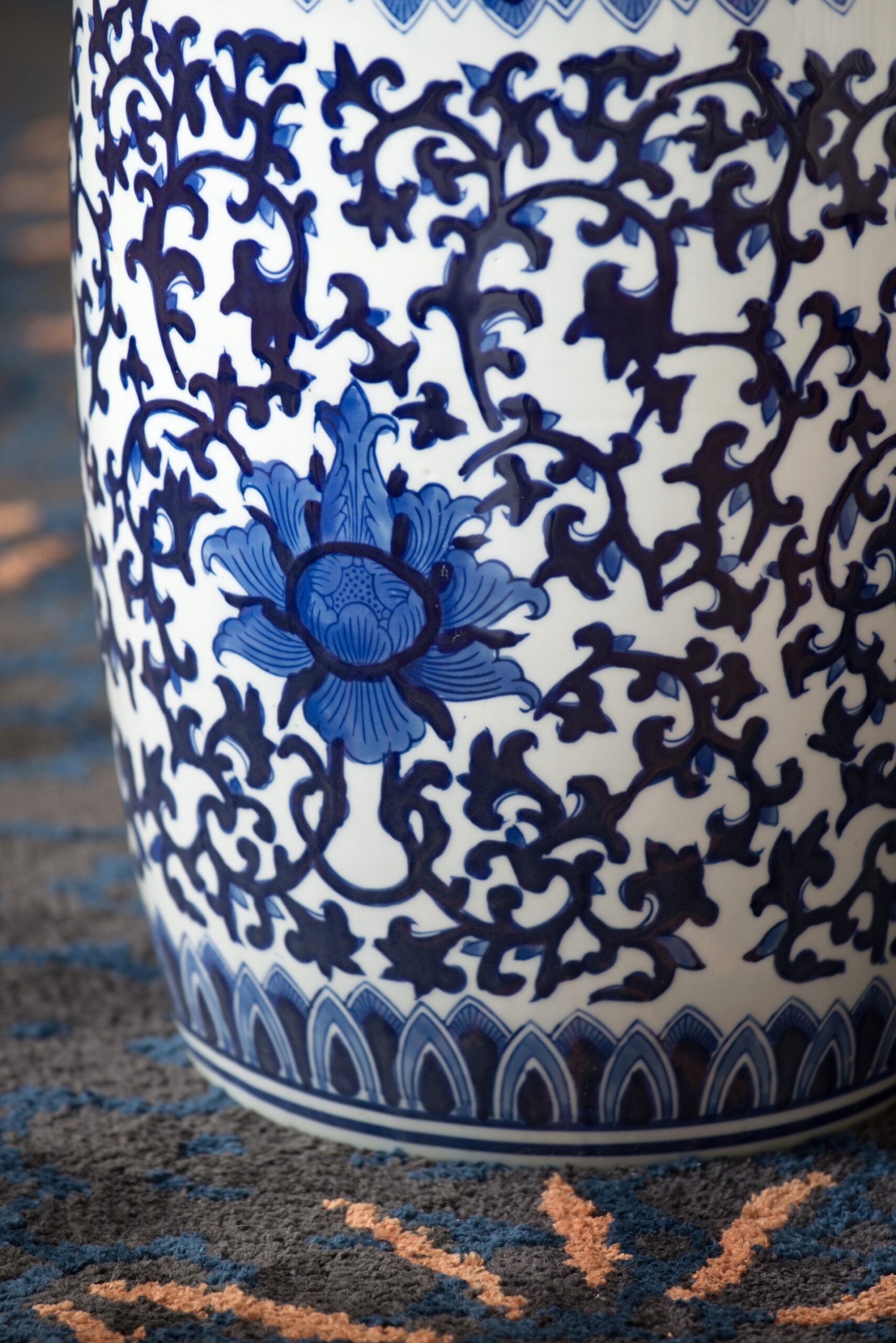 Ceramic Garden Stool, Small Side Tabel - White / Blue - Image 10