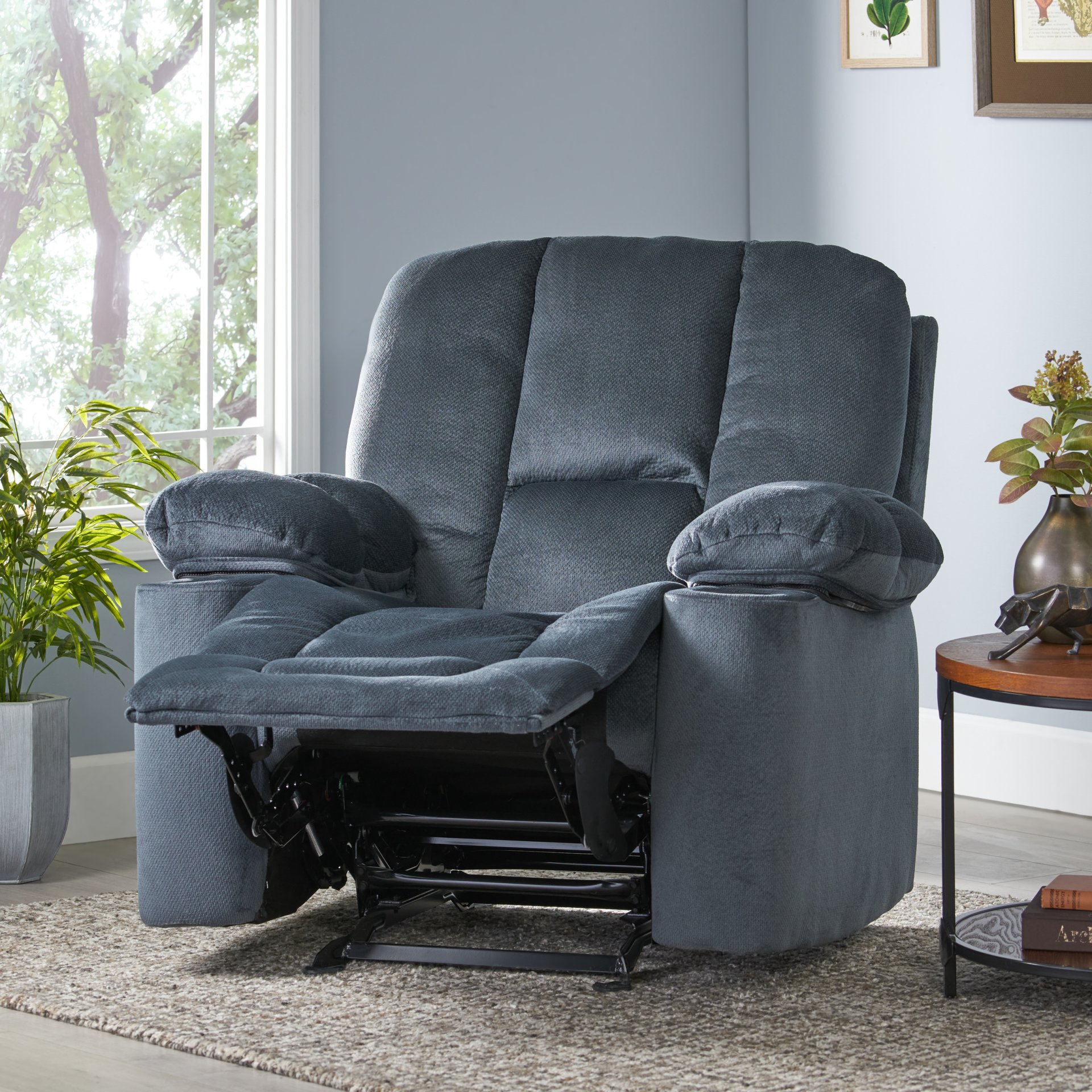 Luxurious Manual Recliner Chair With Skin-Friendly And Dual Cup Holders - Silver - Image 2