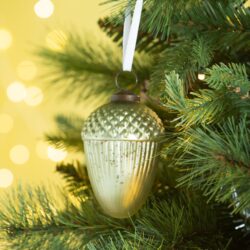 Tear Drop Ornament, Decorative Hanging Christmas Tree Ornaments For Holiday Party Decorations (Set of 12) - Green