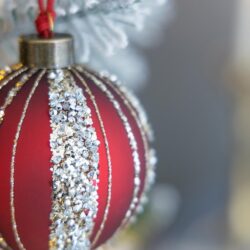 Christmas Ball Ornaments, Decorative Hanging Ball Christmas Tree Ornaments For Holiday Decorations (Set of 12) - Red