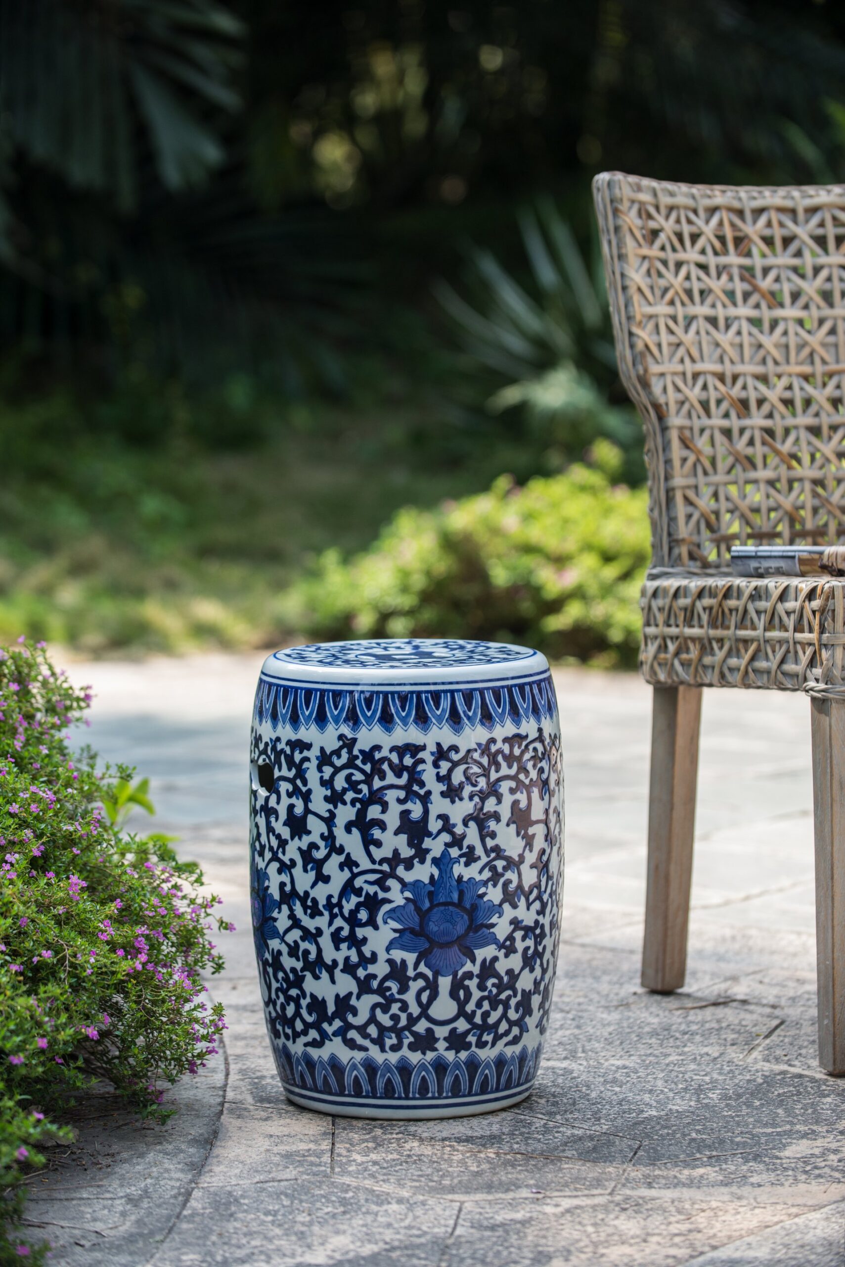 Ceramic Garden Stool, Small Side Tabel - White / Blue - Image 3