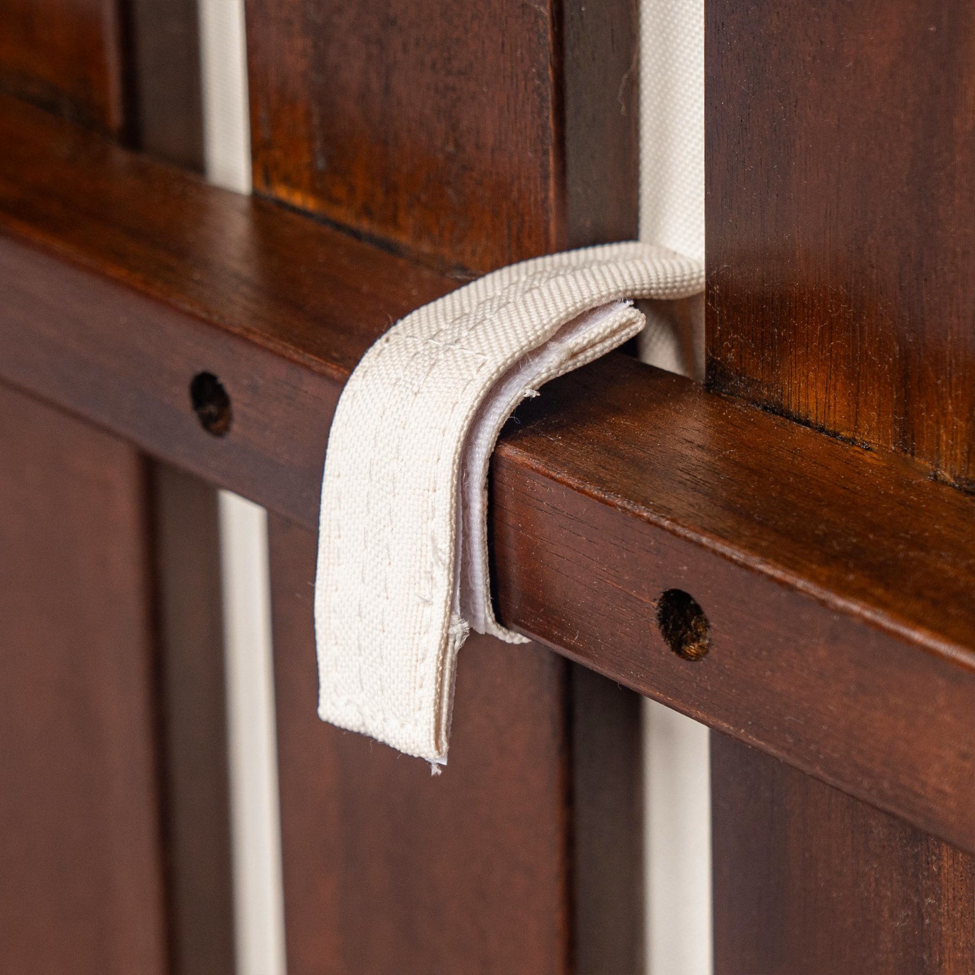 Outdoor Lounge Chair With Woven Backrest, Solid Wood Frame, Comfortable Cushions - Walnut - Image 15