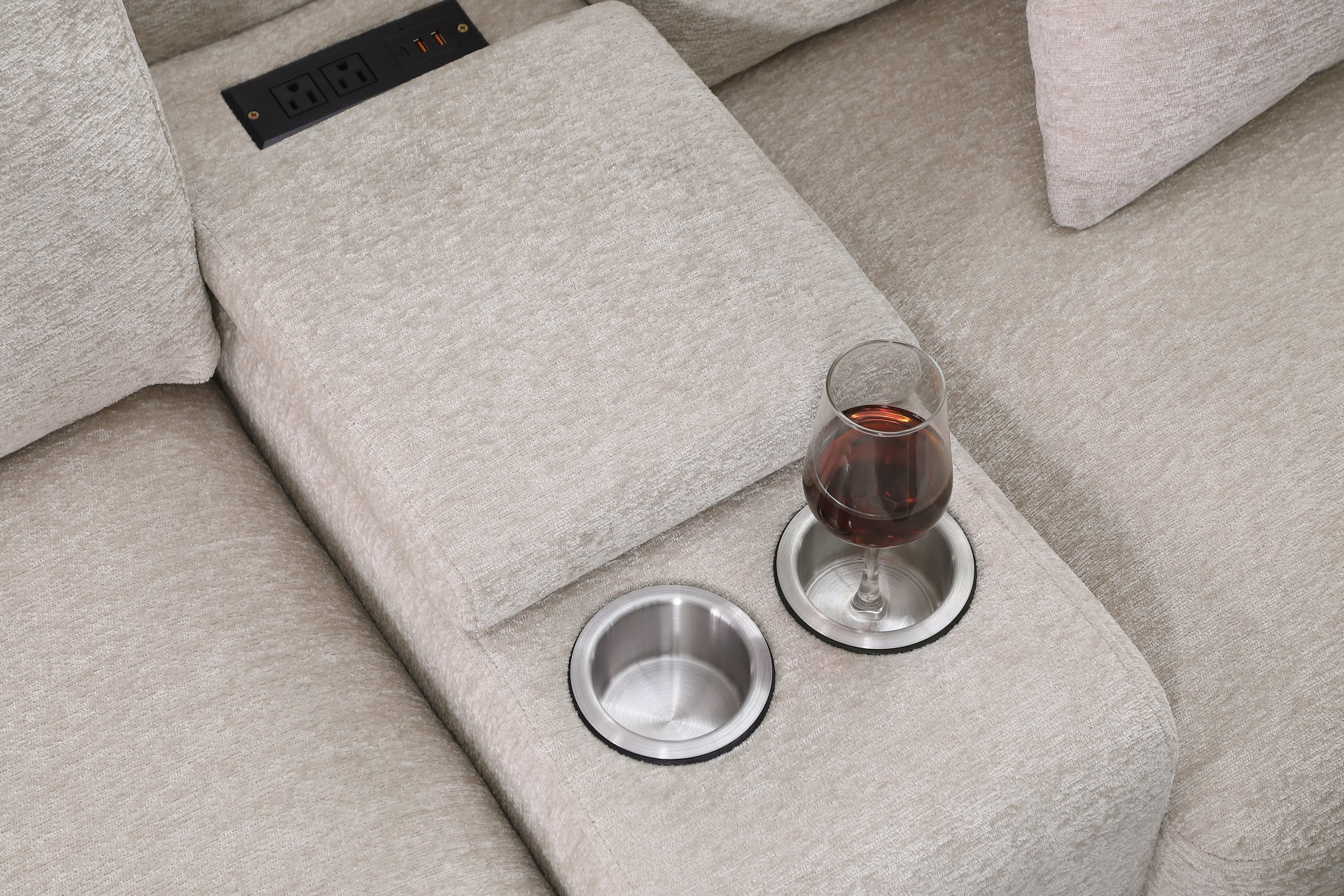 Nyeisha - Upholstered Sofa & Chaise - Beige - Image 6
