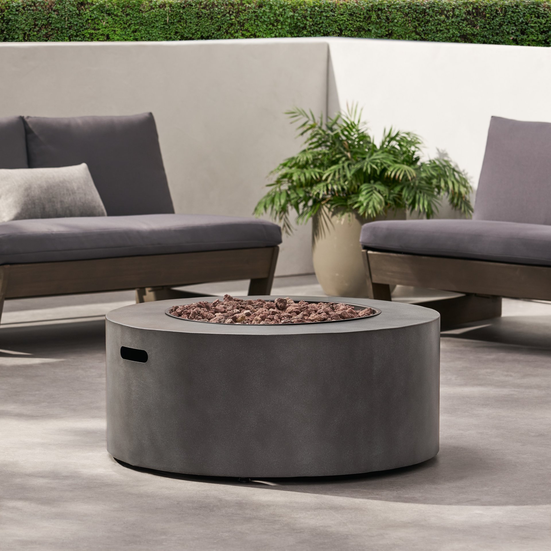 Wellington - Round Iron Fire Pit With 40, 000 Btu Output - Stone Gray - Image 8