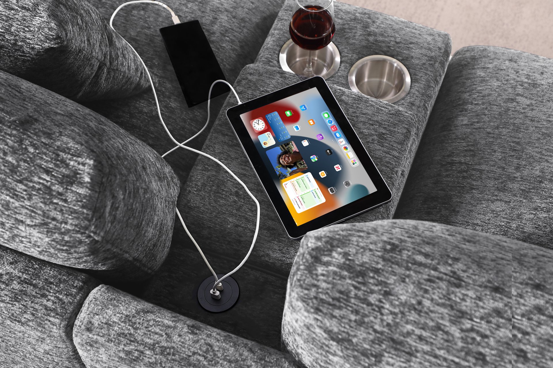 Celine - Chenille Fabric Corner Sectional Sofa With Right Facing Chaise, Cupholders, And Charging Ports - Light Gray - Image 9