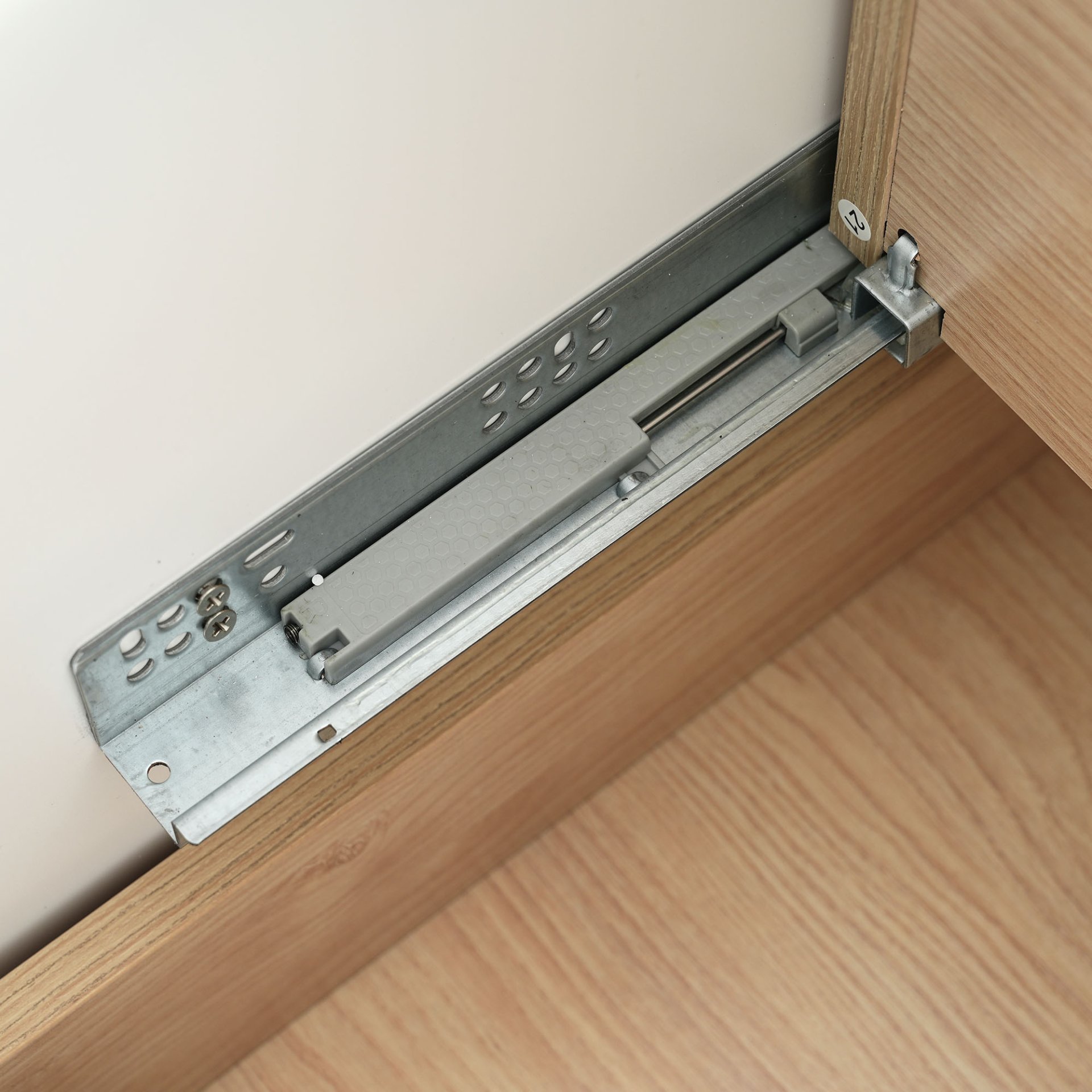 Shaker Style Free Standing Bathroom Vanity Cabinet With Sink, 4 Soft Close Drawers And 2 Soft Close Doors - White - Image 18